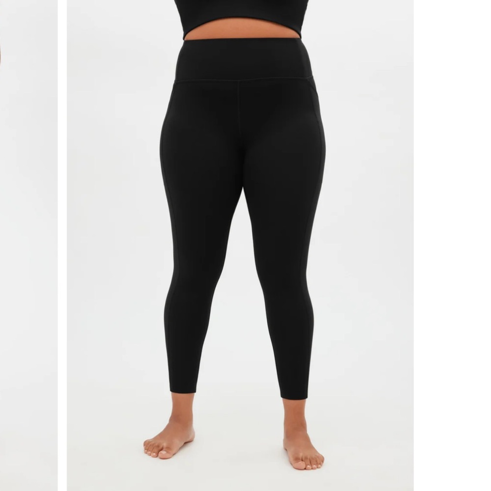 Girlfriend Collective Black Compressive Pocket 7/8 Leggings - Large